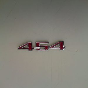 73--74 Emblem , Hood "454" pr
