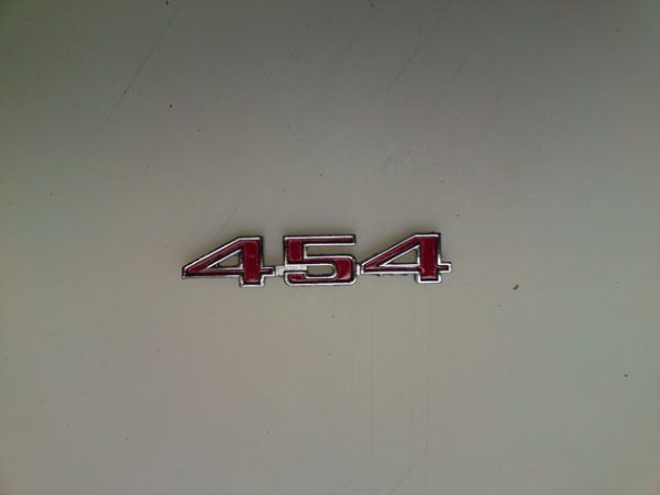73--74 Emblem , Hood "454" pr