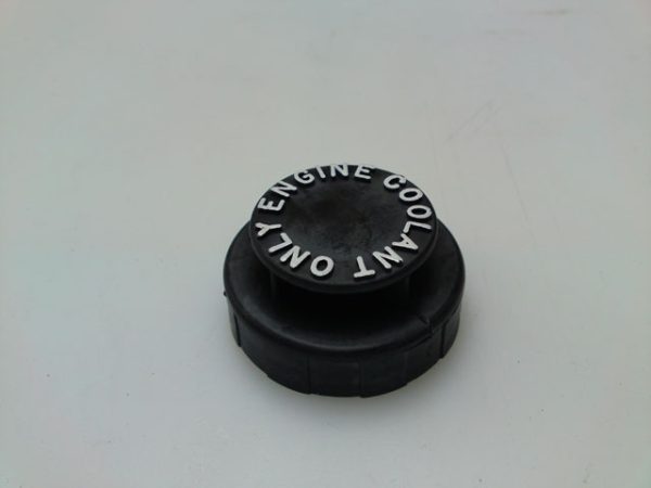 77L--82 Cap , Expansion Tank , Black Plastic On Vented