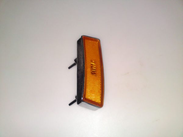 70--72 Lamp , Side Marker Front RIGHT