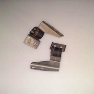 64--67 Hangers , Muffler Left / Right , pr