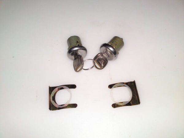 69--80 Doors w/Key w/o Electric Locks pr