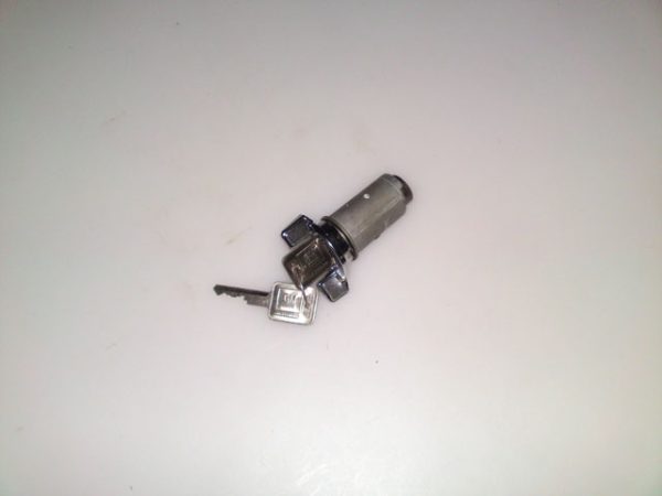 79--82 Ignition Lock w/ Keys
