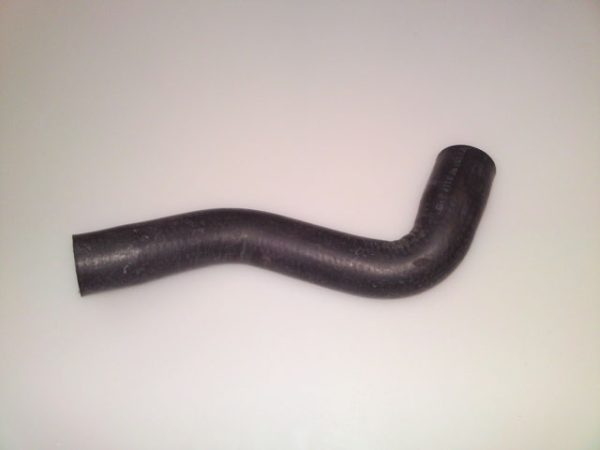 69--74 Hose , Radiator Lwr w/BB