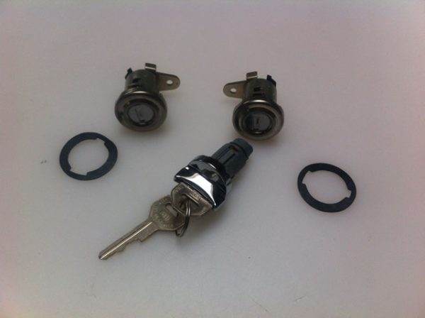 56--60 Ignition & Door Lock Set w/ Keys
